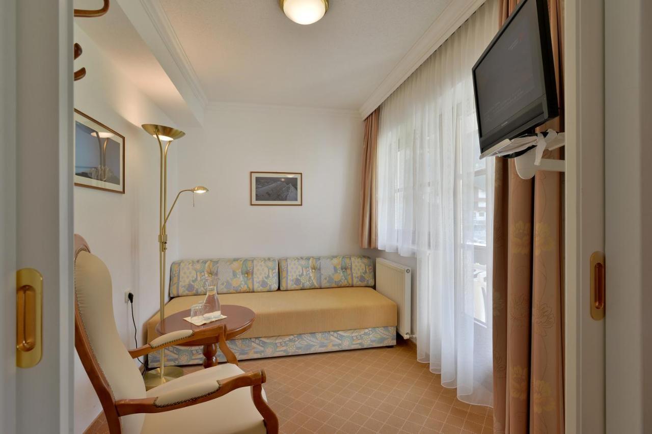 Hotel Waldheim Garni مايرهوفن المظهر الخارجي الصورة