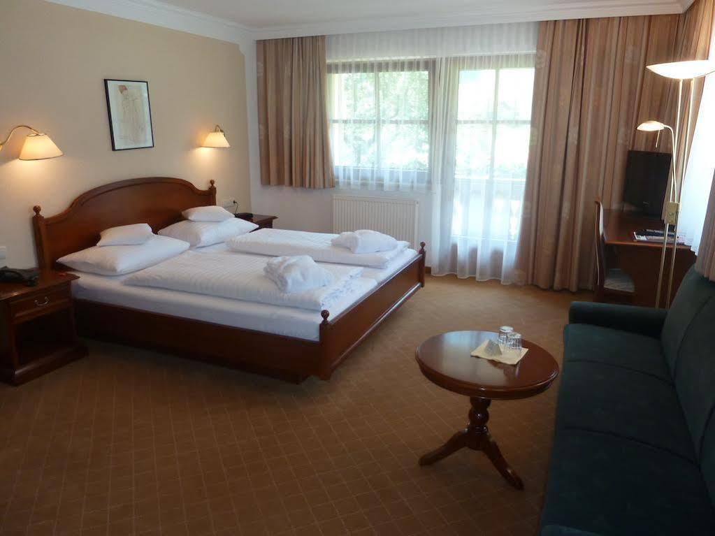 Hotel Waldheim Garni مايرهوفن المظهر الخارجي الصورة